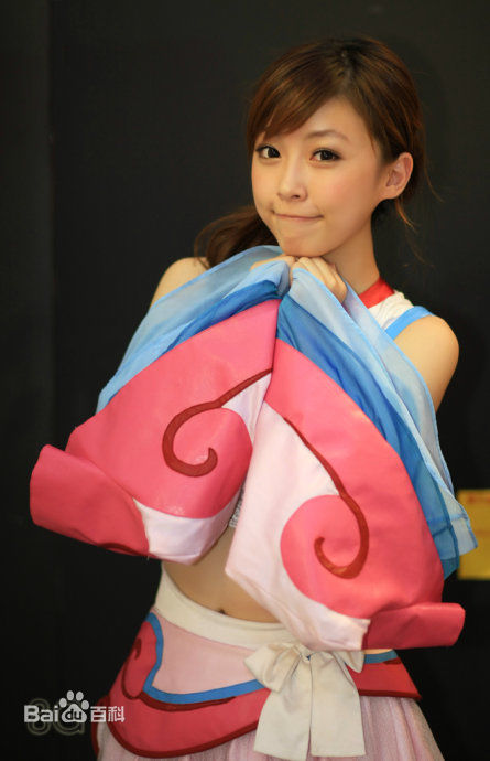 最新周梦娅性感图片