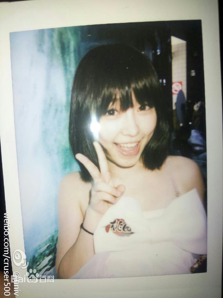 最新周梦娅性感图片