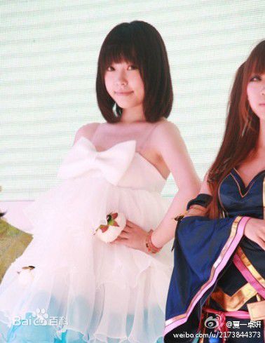 最新周梦娅性感图片