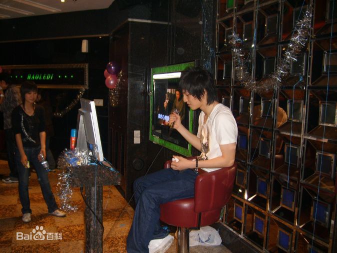 顾人麒(Kenji)生日会前后照片