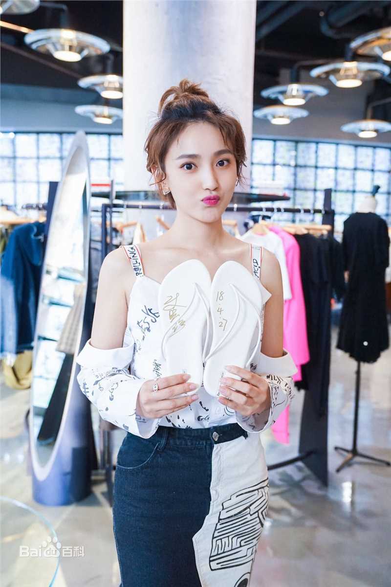 艾晓琪(Xiaoqi Ai)活动图素颜照壁纸