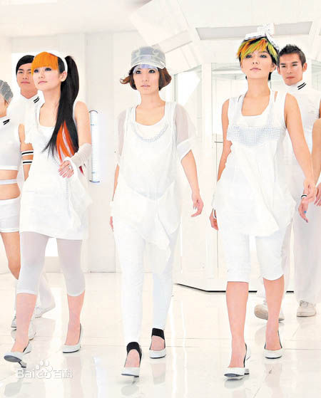 最新赖伟康性感图片