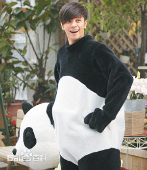 最新赖伟康性感图片