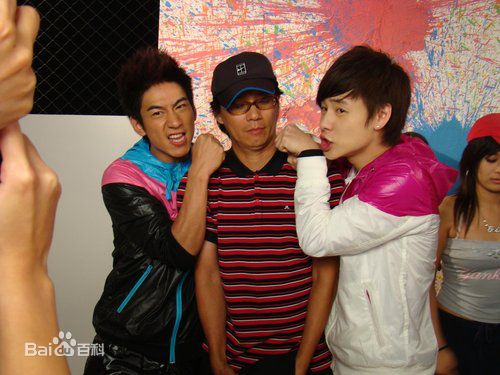 最新赖伟康性感图片