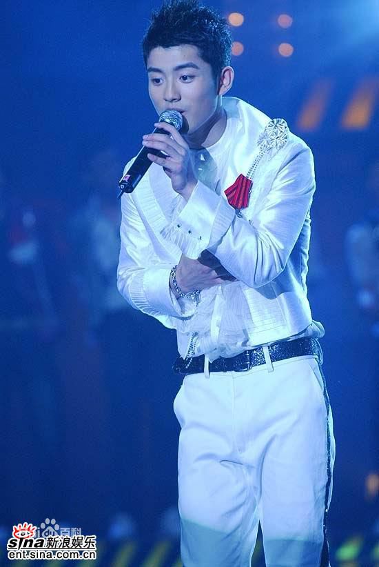 陈奕龙 加油好男儿素颜照壁纸