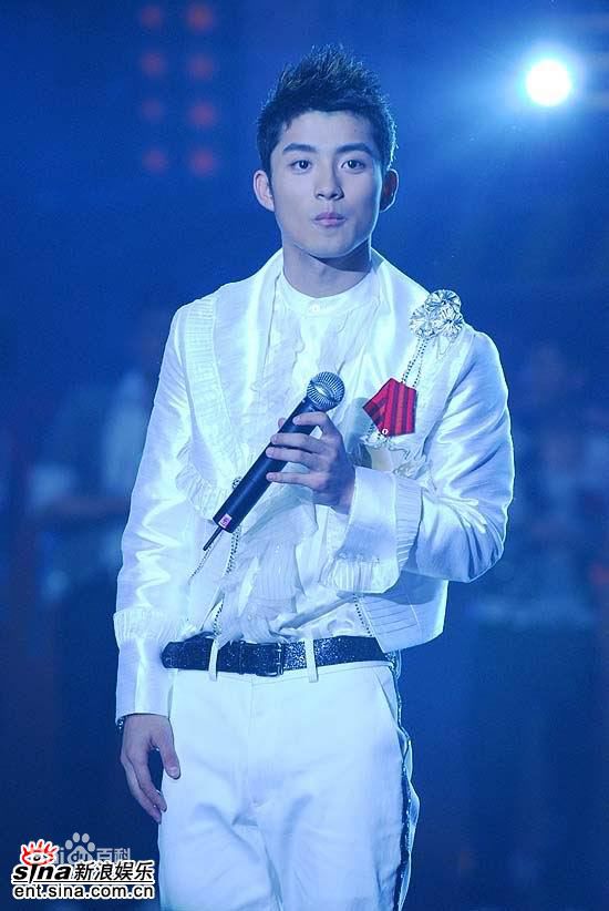 陈奕龙 加油好男儿素颜照壁纸