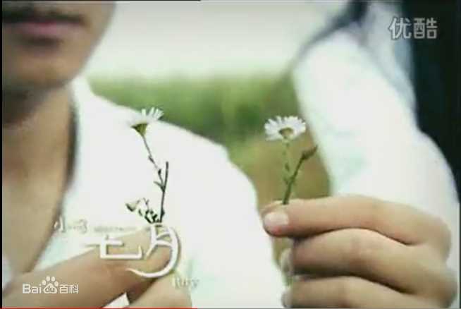 最新陈奕龙在《七月》MV截图中的壁纸