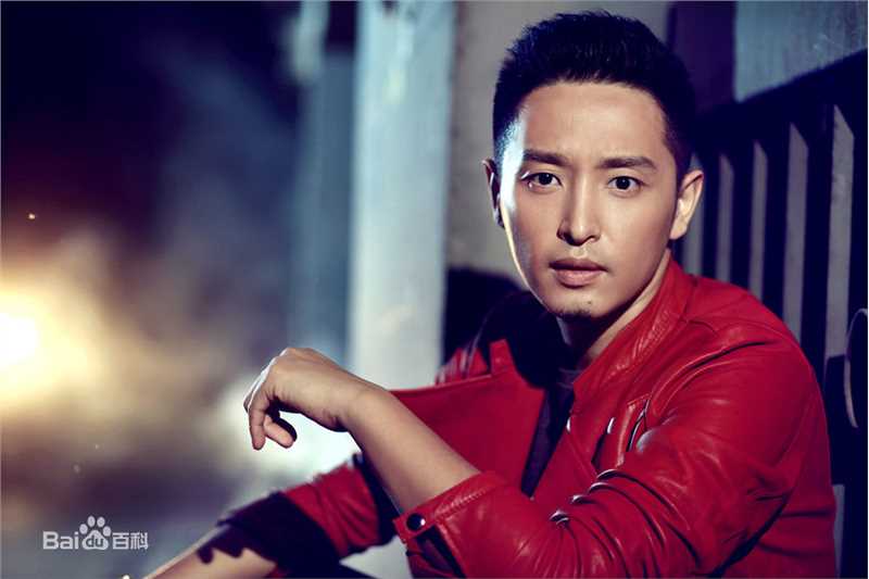 李卓霖最新冉华红衣雅痞壁纸