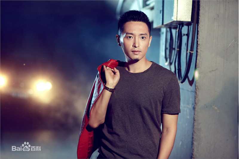 李卓霖最新冉华红衣雅痞壁纸