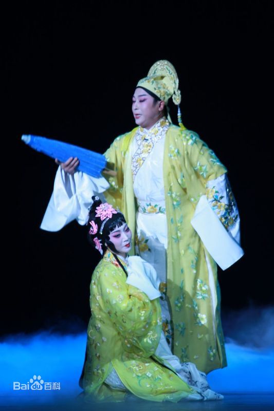 黄依群拜月记剧照