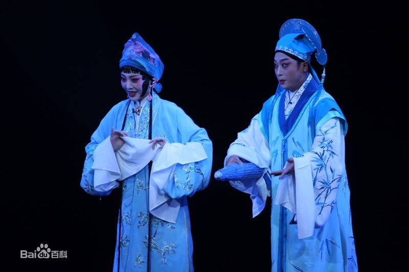 黄依群拜月记剧照