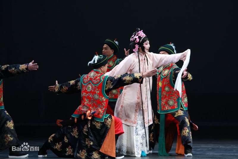 黄依群拜月记剧照