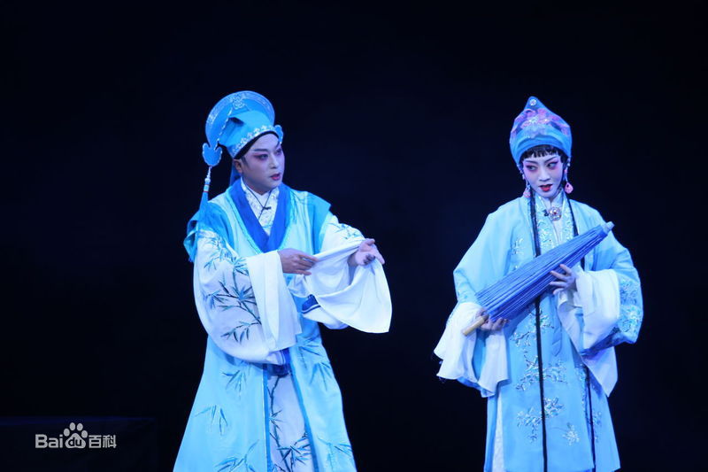 黄依群拜月记剧照