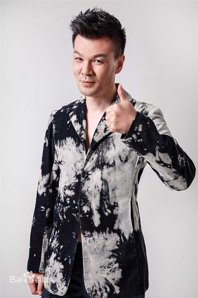 李彬个人照图册