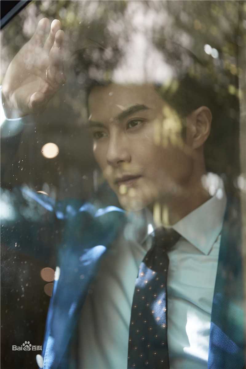 沈泰最新时尚壁纸