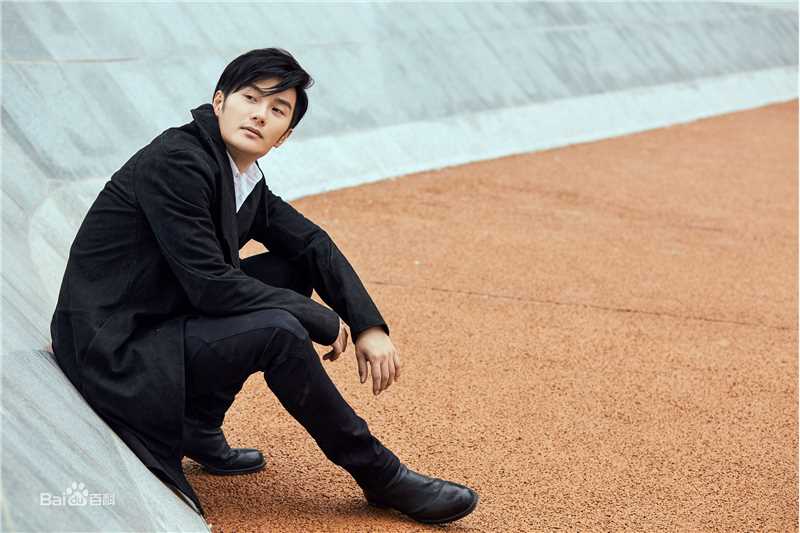 沈泰最新时尚壁纸