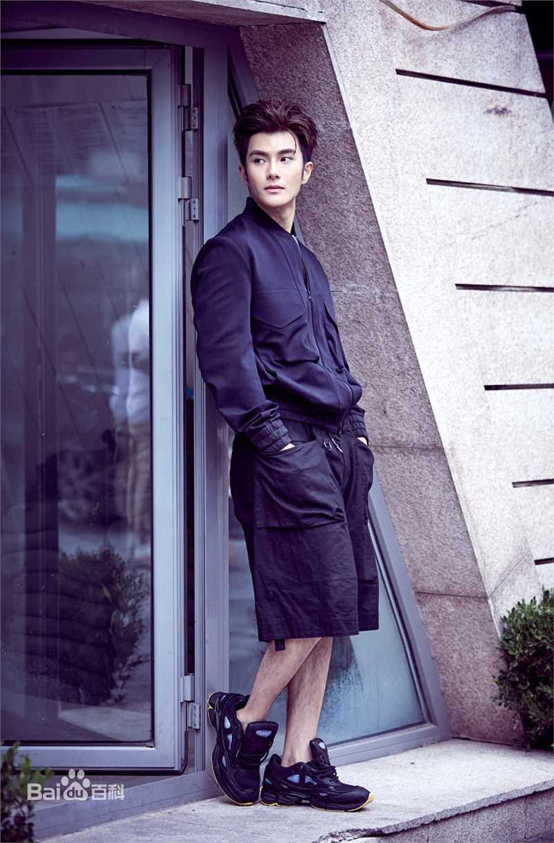 沈泰最新时尚壁纸