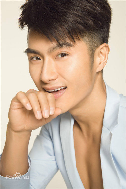 沈泰最新时尚壁纸