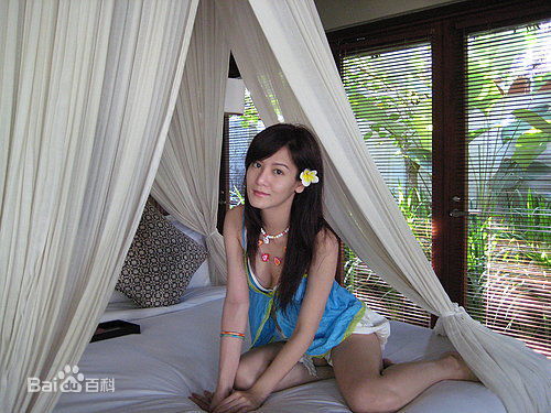 邱琦雯(Clair Chiu)生活照素颜照相册