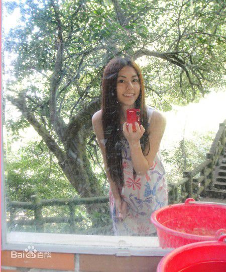 任容萱(Kirsten)踏青壁纸壁纸