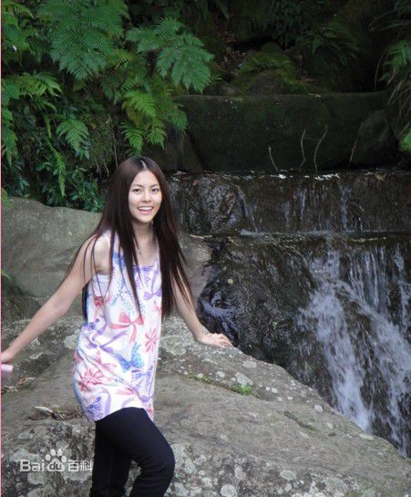 任容萱(Kirsten)踏青壁纸壁纸