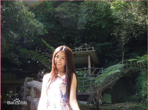 任容萱(Kirsten)踏青壁纸壁纸