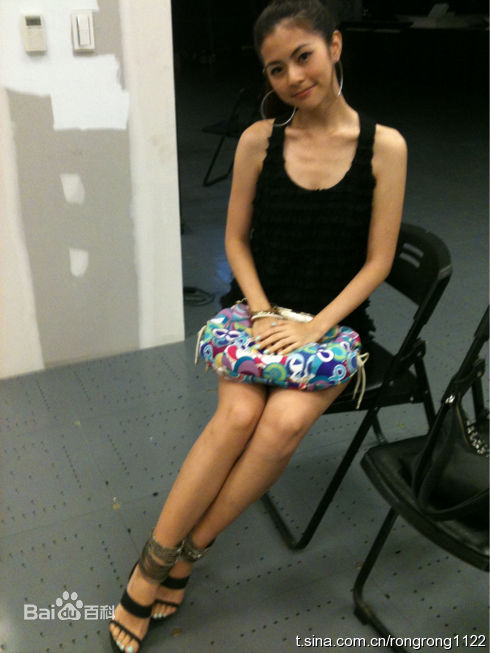 任容萱(Kirsten)微博贴图生活照相册