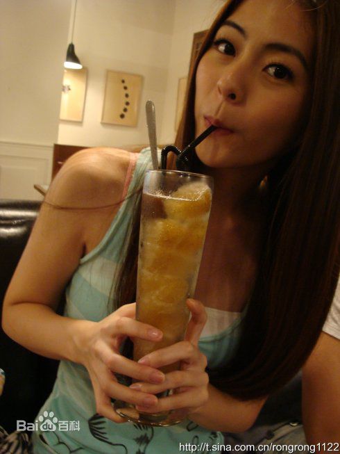 任容萱(Kirsten)微博贴图生活照相册