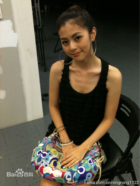 任容萱(Kirsten)微博贴图生活照相册