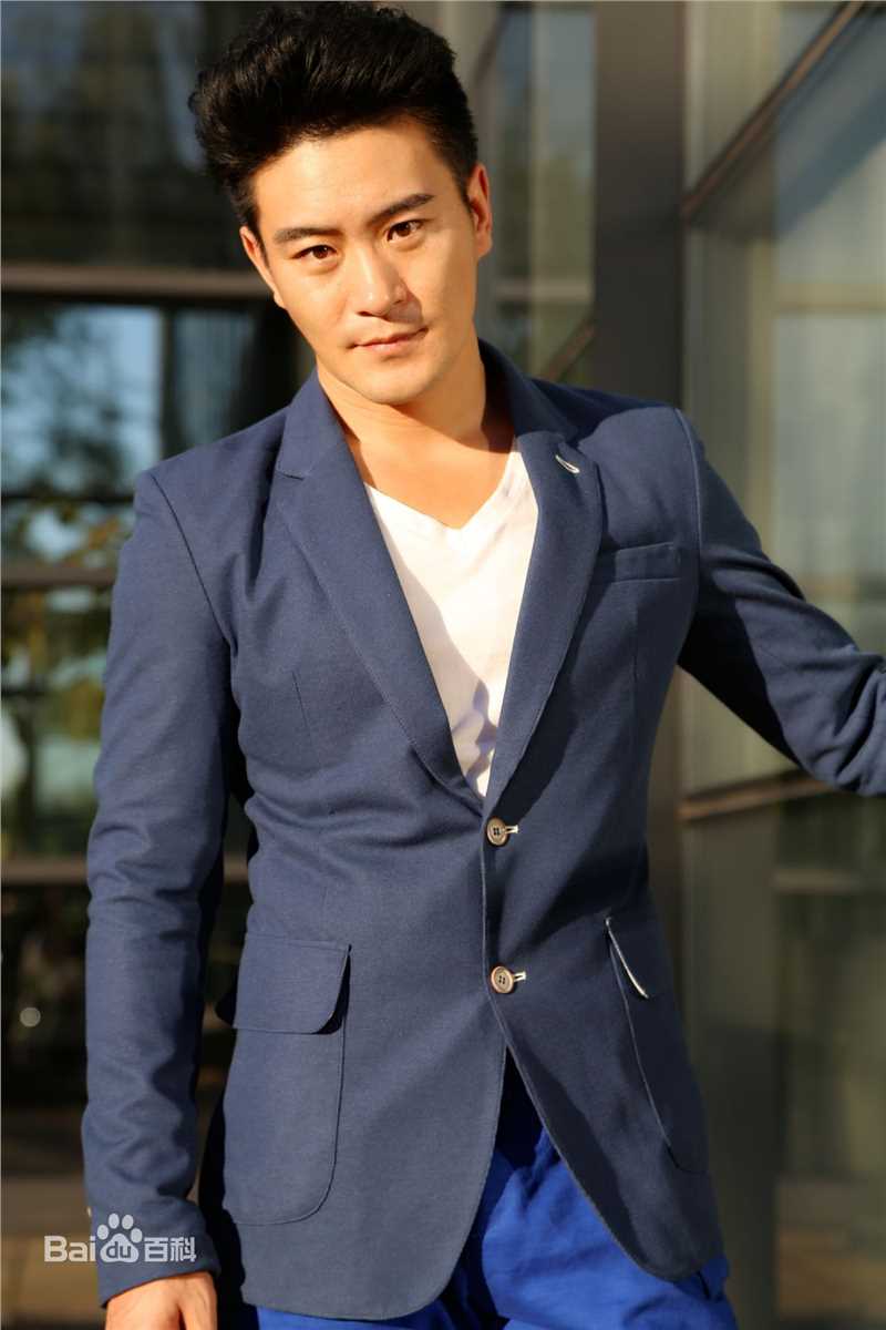 樊昊仑生活照图片图册