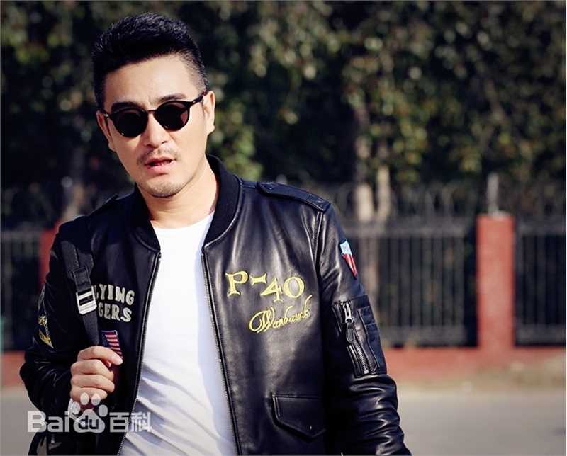 樊昊仑街拍图片图册