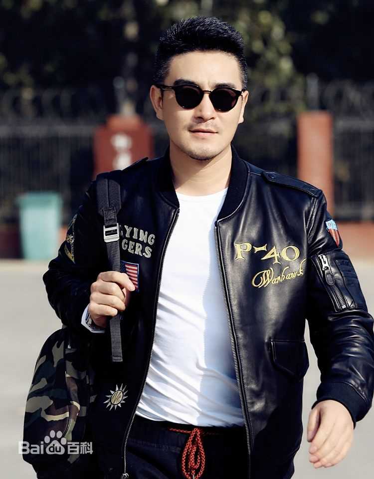 樊昊仑街拍图片图册