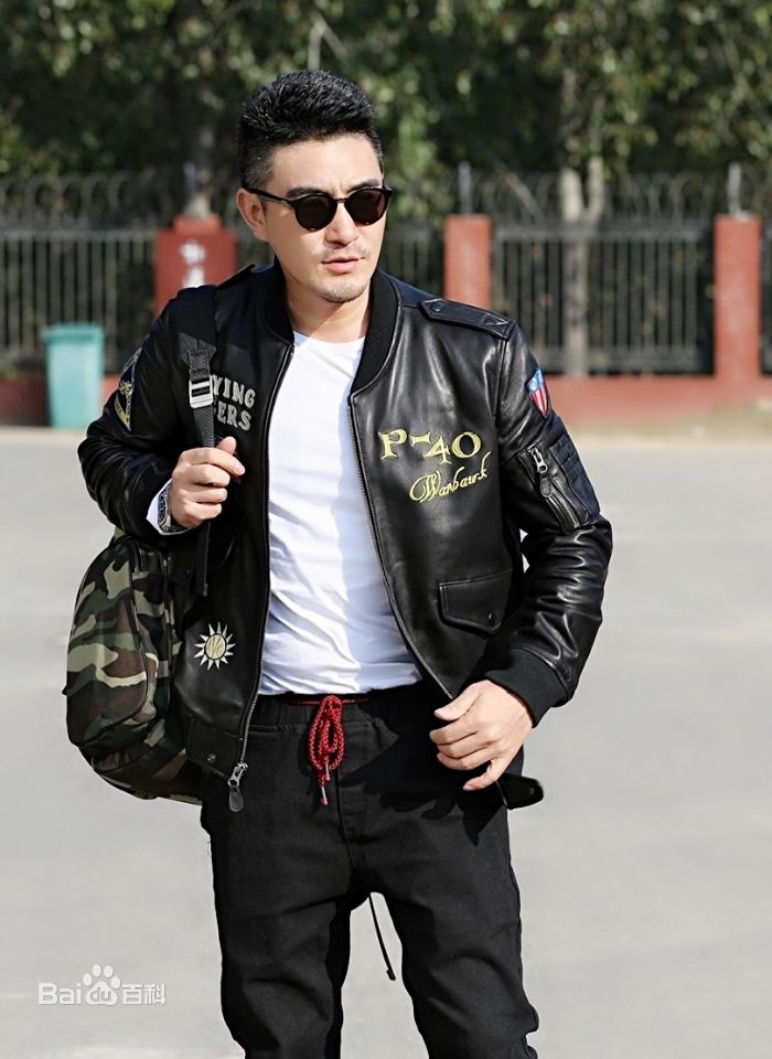 樊昊仑街拍图片图册