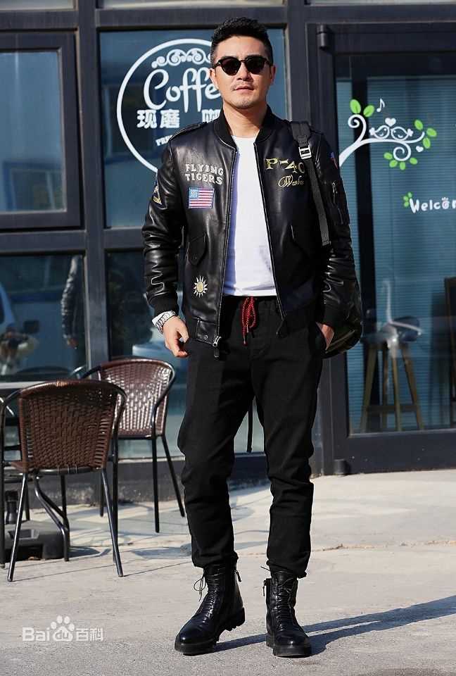 樊昊仑街拍图片图册