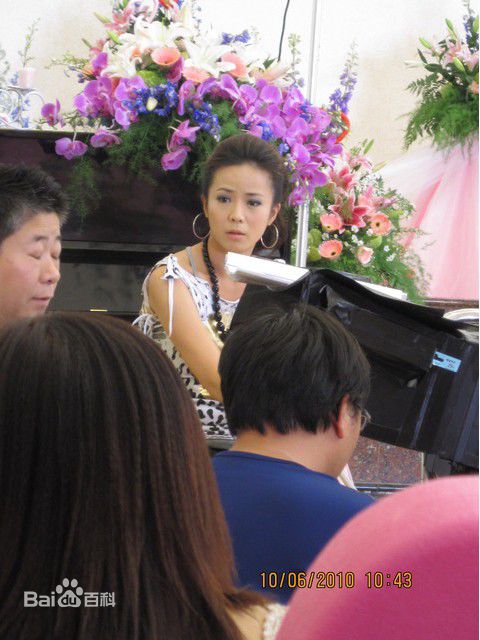 周幼婷(Jade)活动照壁纸壁纸