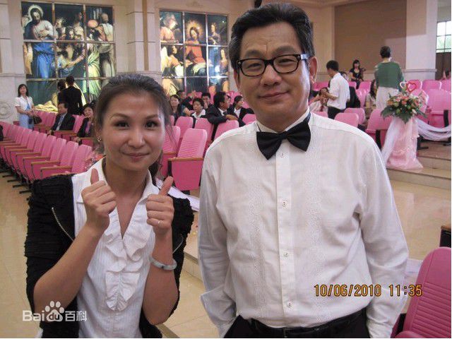 周幼婷(Jade)活动照壁纸壁纸