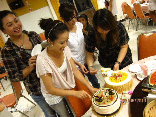 周幼婷(Jade)活动照壁纸壁纸