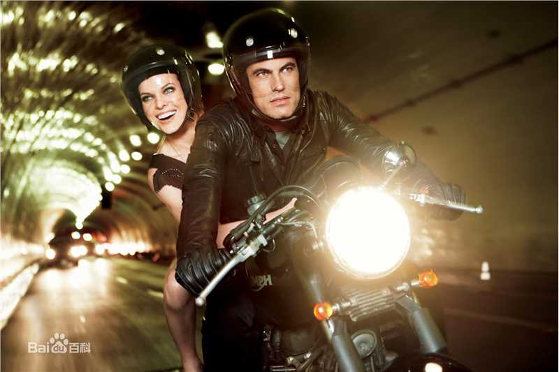 最新米拉·乔沃维奇(Milla Jovovich)精彩图册1