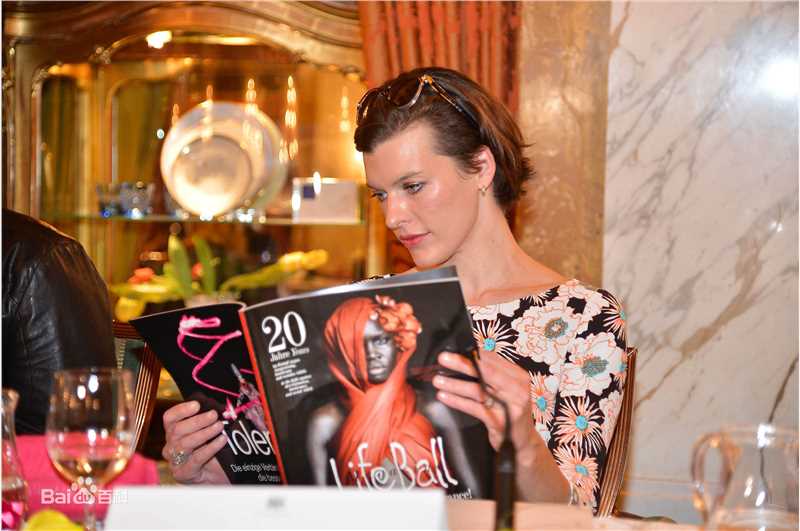 米拉·乔沃维奇(Milla Jovovich)精彩图册1