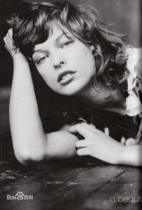 米拉·乔沃维奇(Milla Jovovich)精彩图册1