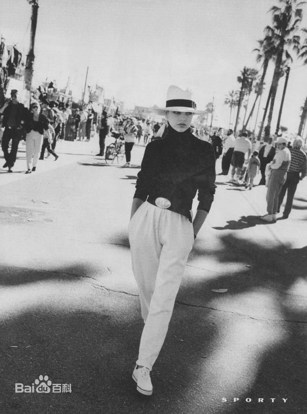 最新米拉·乔沃维奇(Milla Jovovich)精彩图册1