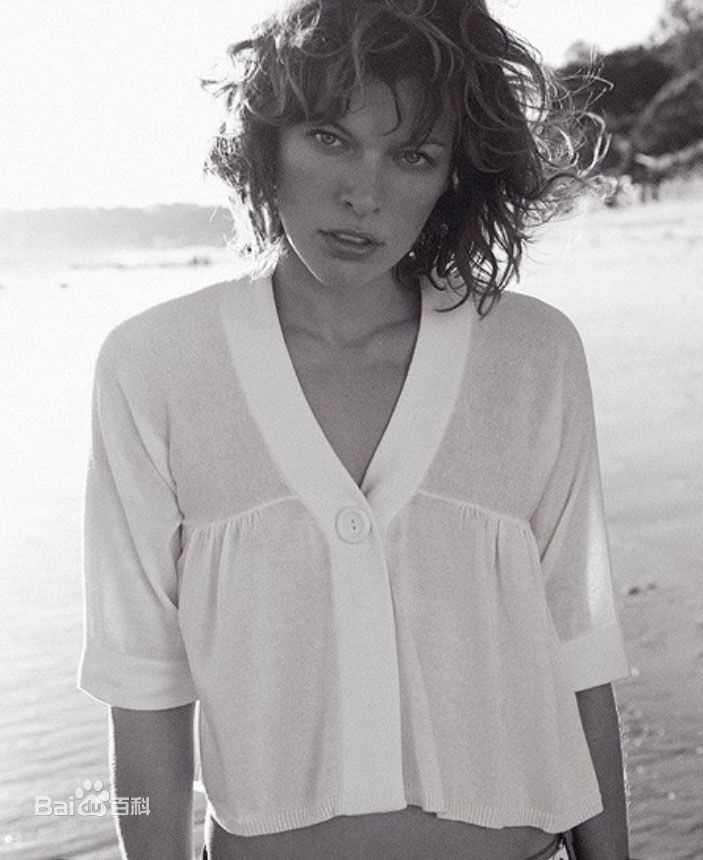 最新米拉·乔沃维奇(Milla Jovovich)精彩图册1