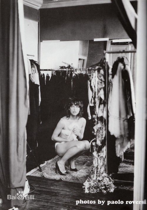 最新米拉·乔沃维奇(Milla Jovovich)精彩图册1