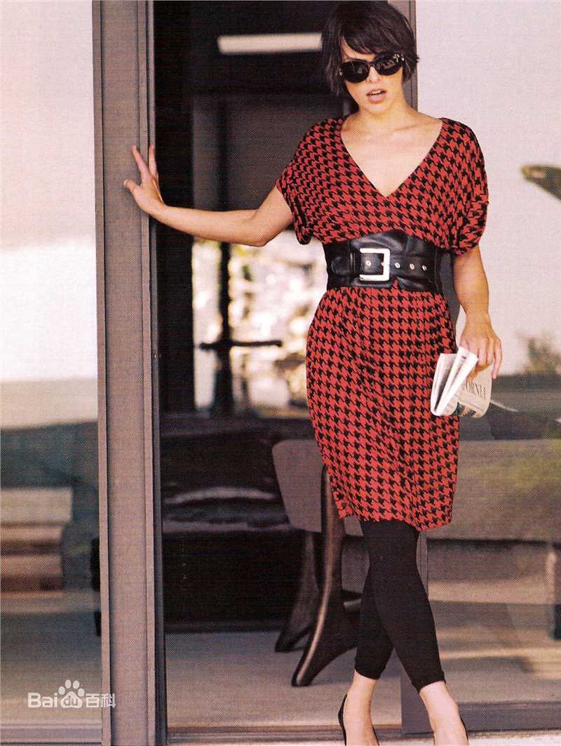 高清米拉·乔沃维奇(Milla Jovovich)精彩图册1