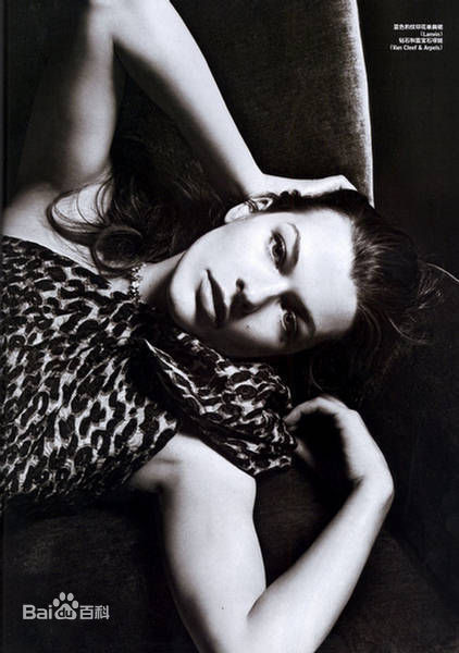 高清米拉·乔沃维奇(Milla Jovovich)精彩图册1