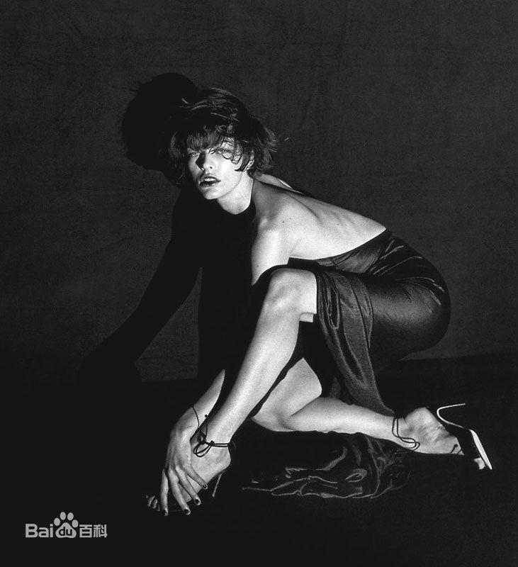 最优质米拉·乔沃维奇(Milla Jovovich)精彩图册1