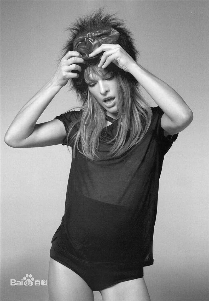 最全米拉·乔沃维奇(Milla Jovovich)精彩图册1