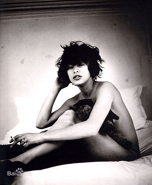 最全米拉·乔沃维奇(Milla Jovovich)精彩图册1