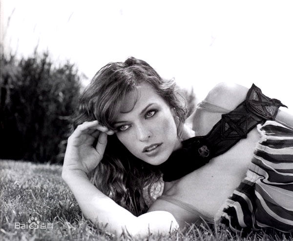 最全米拉·乔沃维奇(Milla Jovovich)精彩图册1