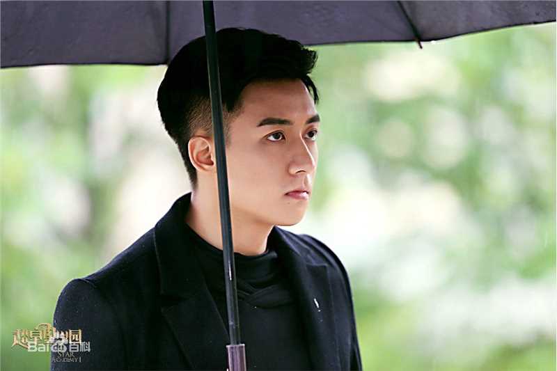 精选谷嘉诚(Jason Koo)在《超星星学园》苏格拉底中的图册